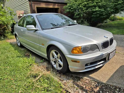 2002 BMW 3 Series 325Ci Coupe 2D
