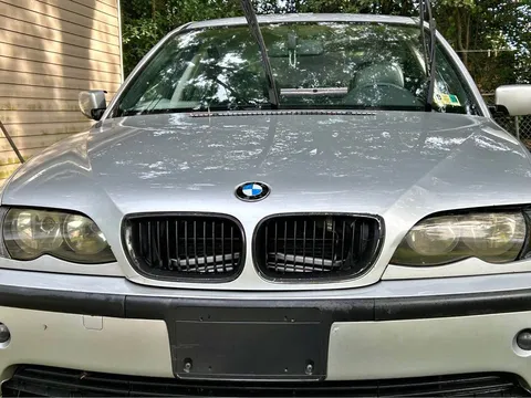 2002 BMW 3 Series 325i Sedan 4D