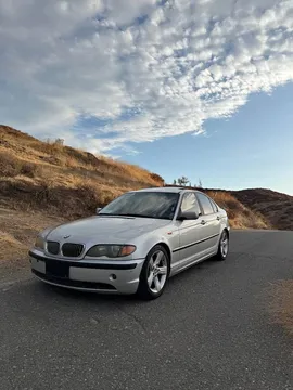 2002 BMW 3 Series 325i Sedan 4D