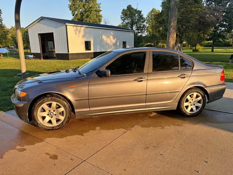 2002 BMW 3 Series 325i Sedan