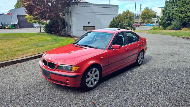 2002 BMW 3 Series 325i Sedan 4D