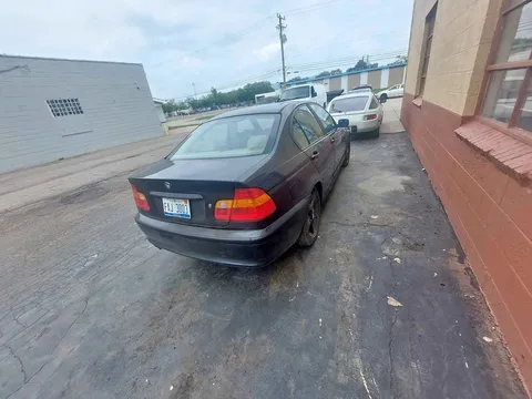 2002 BMW 3 Series 325i Sedan 4D