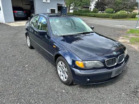 2002 BMW 3 Series 325xi Sedan 4D