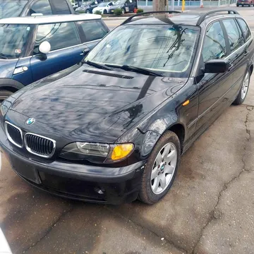 2002 BMW 3 Series 325xi Wagon 4D