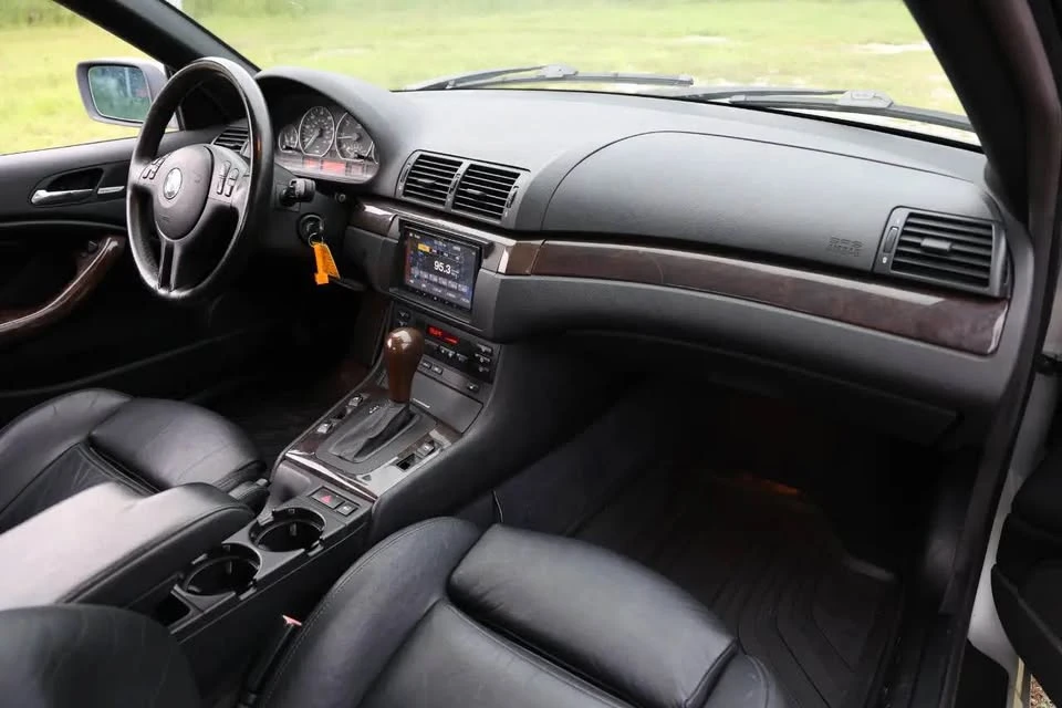 2002 BMW E46 330i & 330Ci - Image 13 of 17