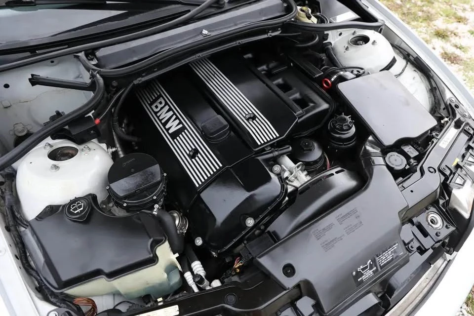 2002 BMW E46 330i & 330Ci - Image 17 of 17