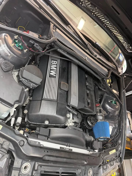 2002 BMW E46 330i & 330Ci - Image 2 of 19