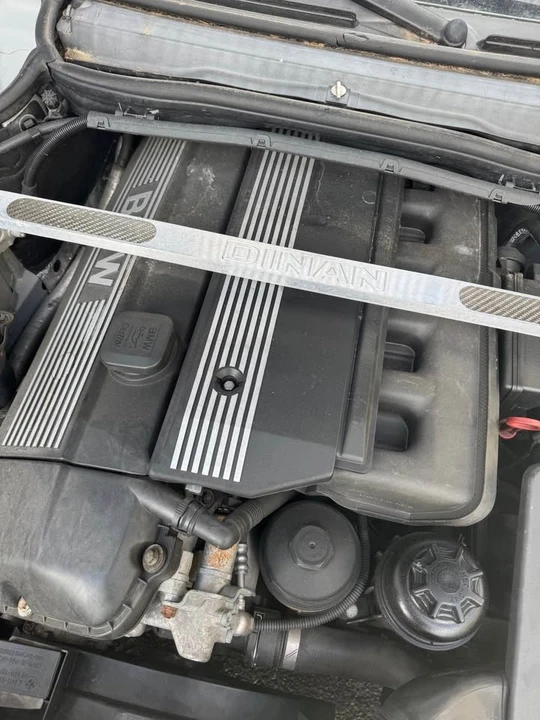 2002 BMW E46 330i & 330Ci - Image 8 of 9