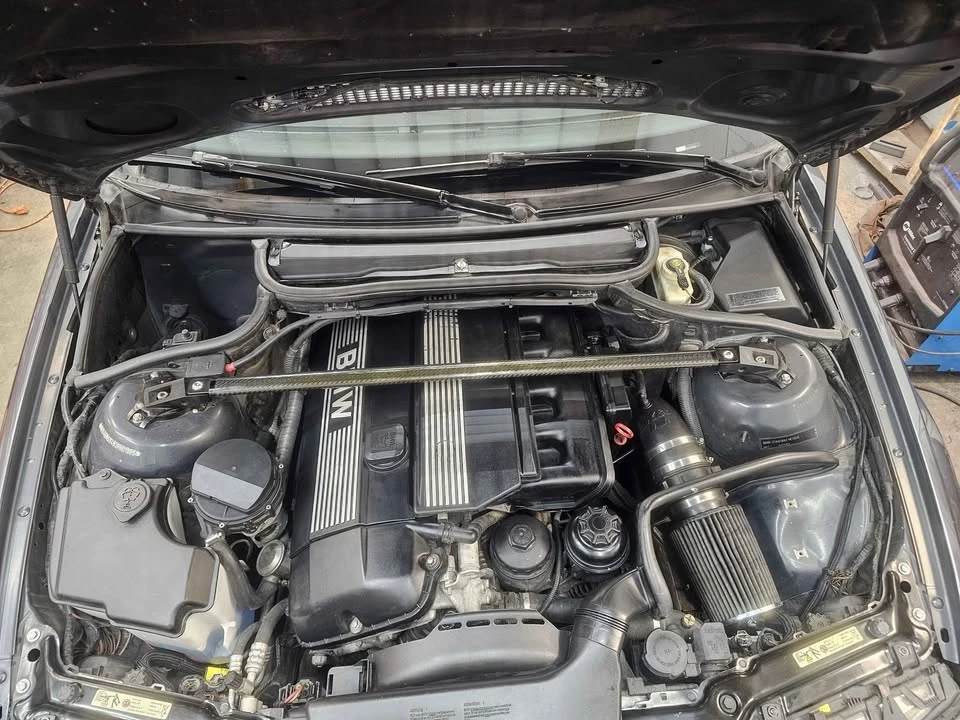 2002 BMW E46 330i & 330Ci - Image 9 of 10