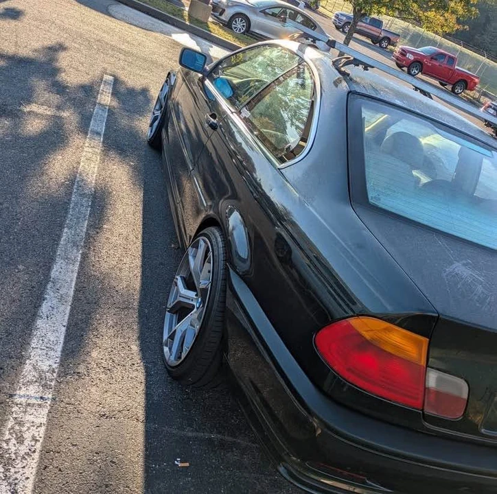 2002 BMW E46 330i & 330Ci - Image 2 of 11