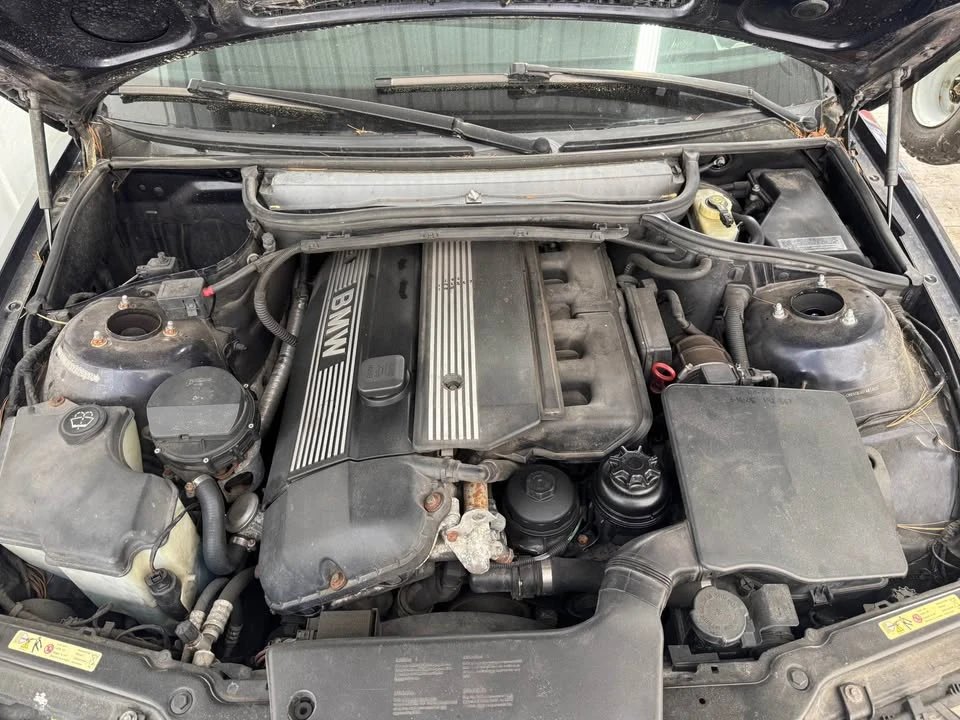 2002 BMW E46 330i & 330Ci - Image 4 of 4
