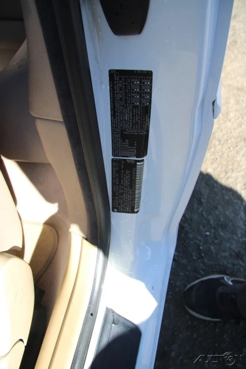 2002 BMW E46 330i & 330Ci - Image 9 of 21
