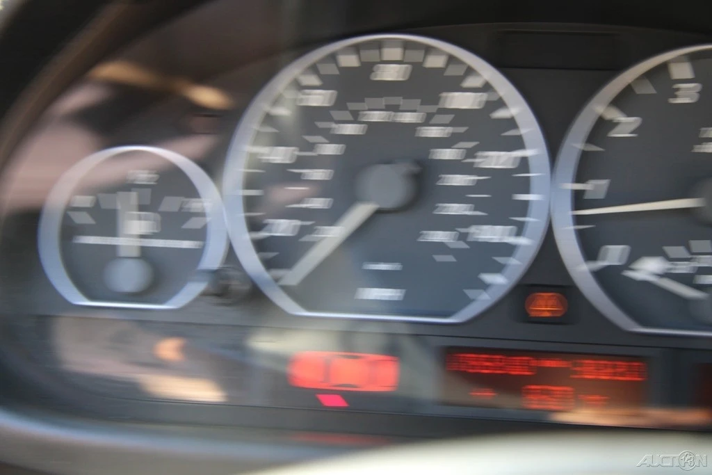 2002 BMW E46 330i & 330Ci - Image 15 of 21