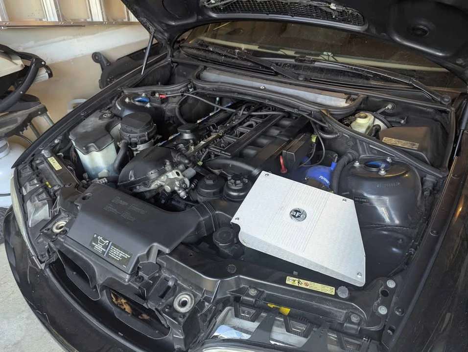 2002 BMW E46 330i & 330Ci - Image 5 of 11