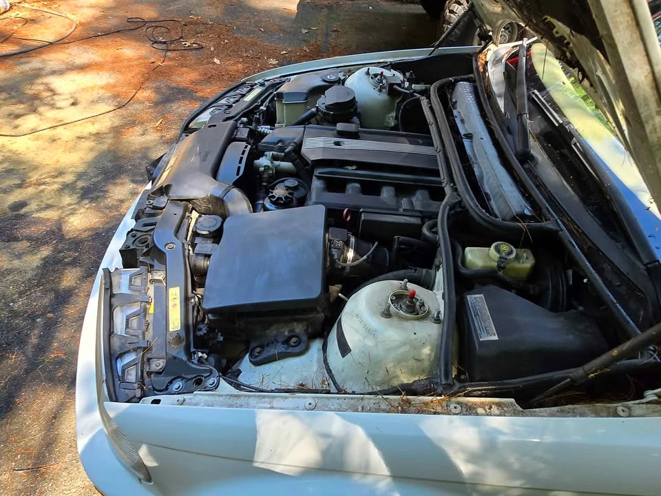 2002 BMW E46 330i & 330Ci - Image 6 of 20