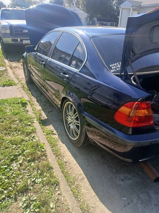 2002 BMW E46 330i & 330Ci - Image 10 of 10