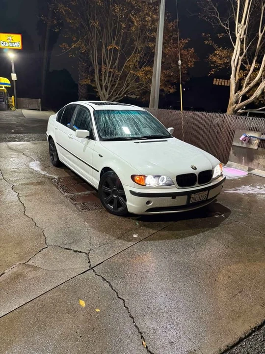 2002 BMW E46 330i & 330Ci - Image 13 of 15