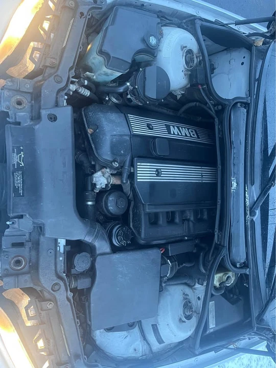 2002 BMW E46 330i & 330Ci - Image 8 of 14
