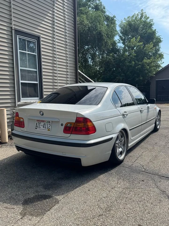 2002 BMW E46 330i & 330Ci - Image 2 of 13