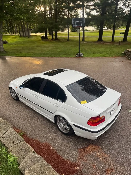 2002 BMW E46 330i & 330Ci - Image 8 of 13