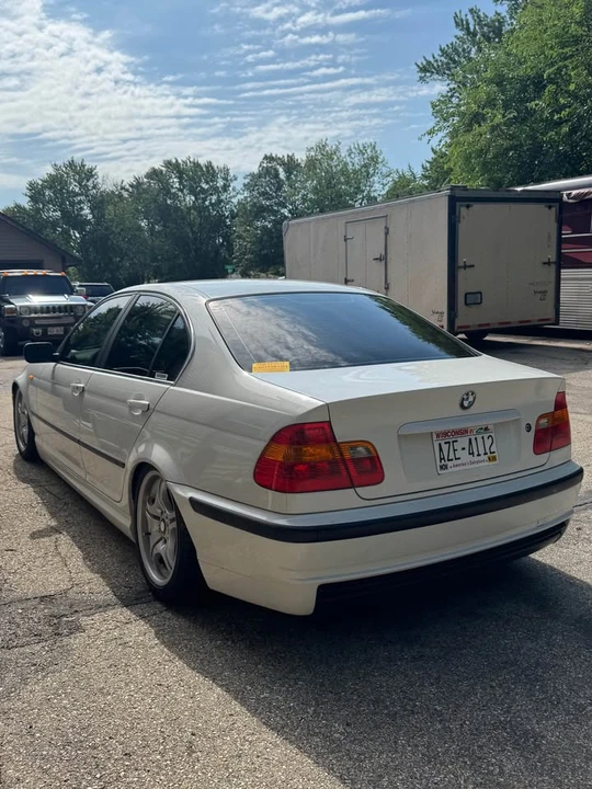 2002 BMW E46 330i & 330Ci - Image 4 of 13