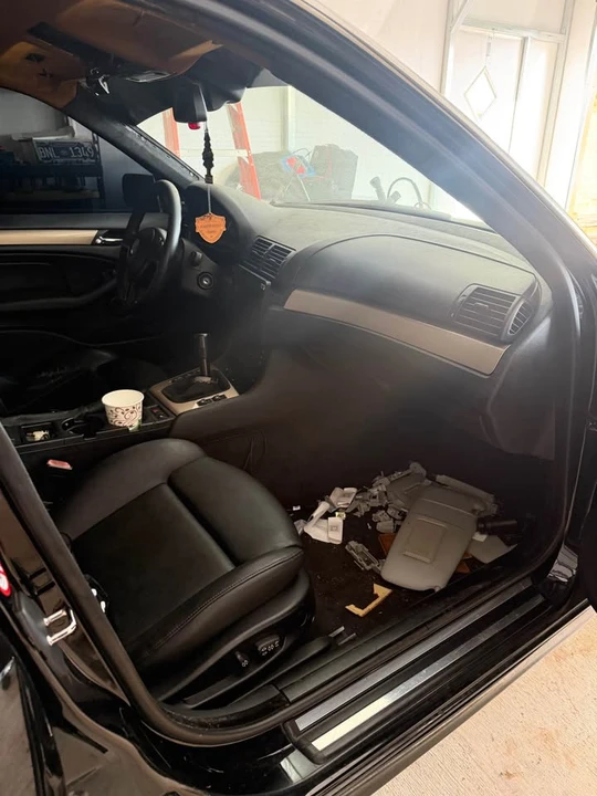 2002 BMW E46 330i & 330Ci - Image 5 of 9