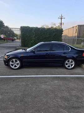 2002 BMW 3 Series 330i Sedan