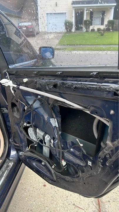 2002 BMW E46 330i & 330Ci - Image 5 of 10