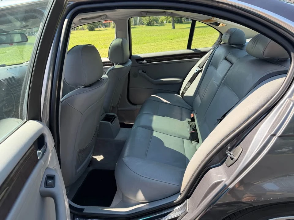 2002 BMW E46 330i & 330Ci - Image 9 of 13