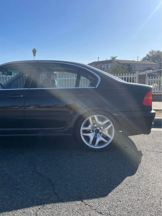 2002 BMW E46 330i & 330Ci - Image 5 of 20
