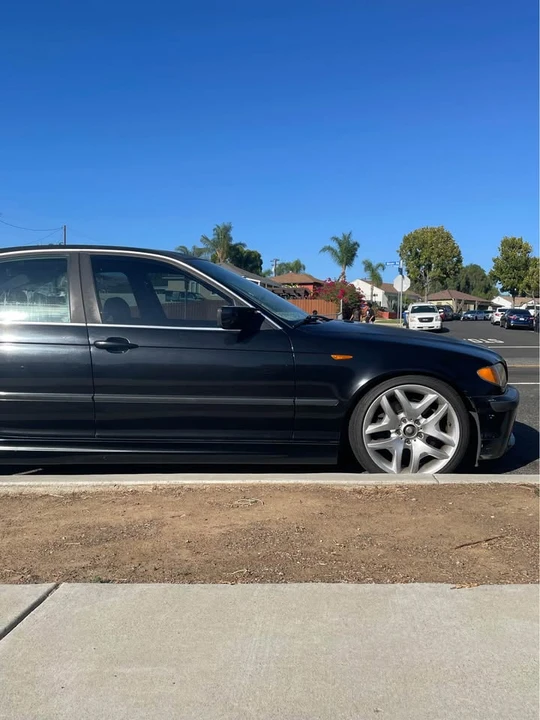 2002 BMW E46 330i & 330Ci - Image 2 of 20