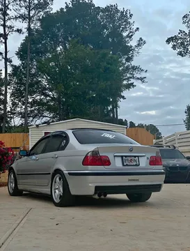 2002 BMW 3 Series 330i Sedan