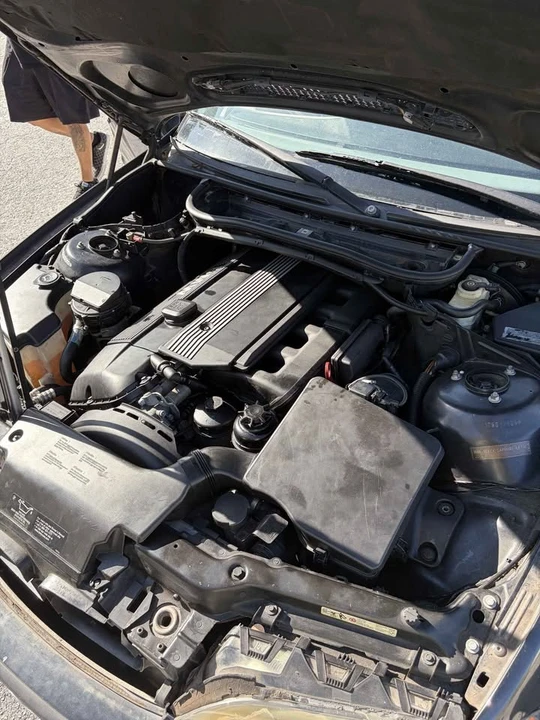 2002 BMW E46 330i & 330Ci - Image 10 of 16
