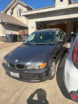 2002 BMW 3 Series 330xi Sedan 4D