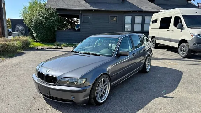 2002 BMW 325i Sport Wagon