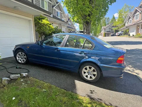 2002 BMW 325i Sport