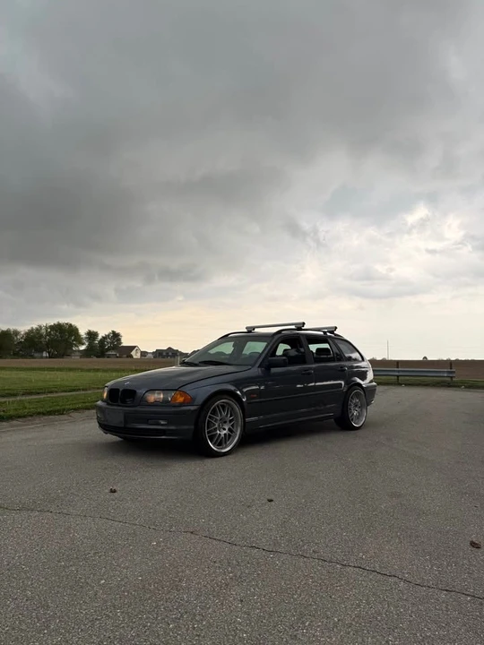 2002 BMW E46 3 Series - Image 3 of 16