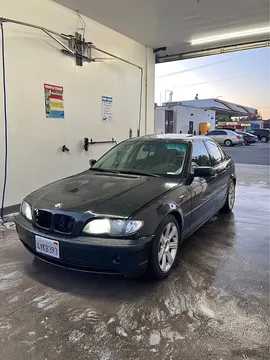 2002 BMW 325i Sedan
