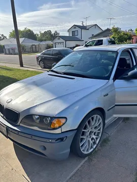 2002 BMW 325i Sedan