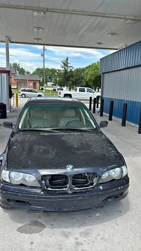 2002 BMW 325xi Sedan