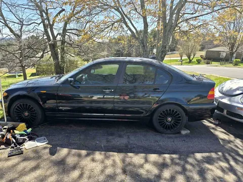 2002 BMW 325xi Sedan