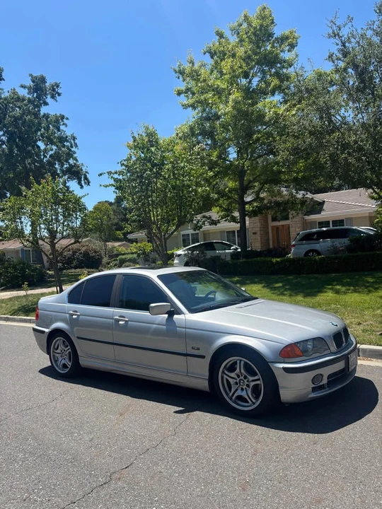 2002 BMW E46 330i & 330Ci - Image 3 of 6