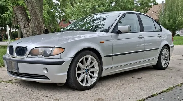2002 BMW 325i