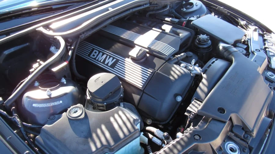 2002 BMW E46 330i & 330Ci - Image 7 of 7