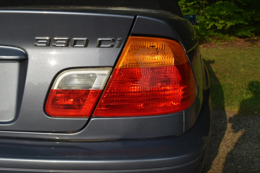 2002 BMW E46 330i & 330Ci - Image 23 of 31