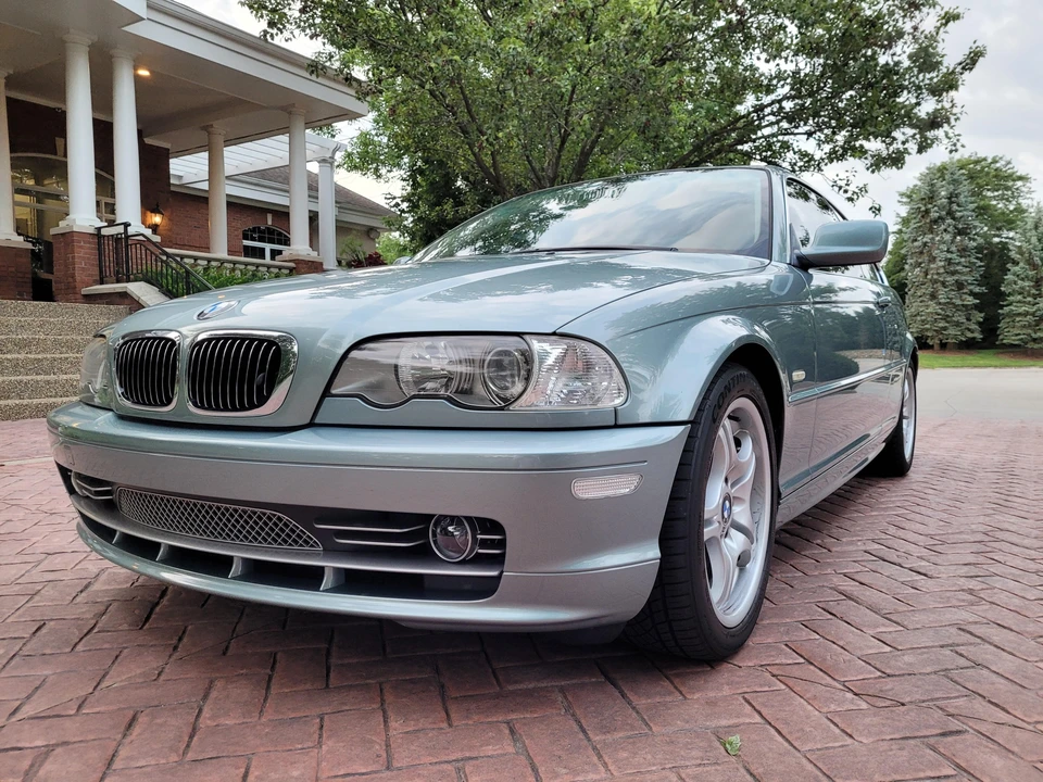 2002 BMW E46 330i & 330Ci - Image 8 of 31
