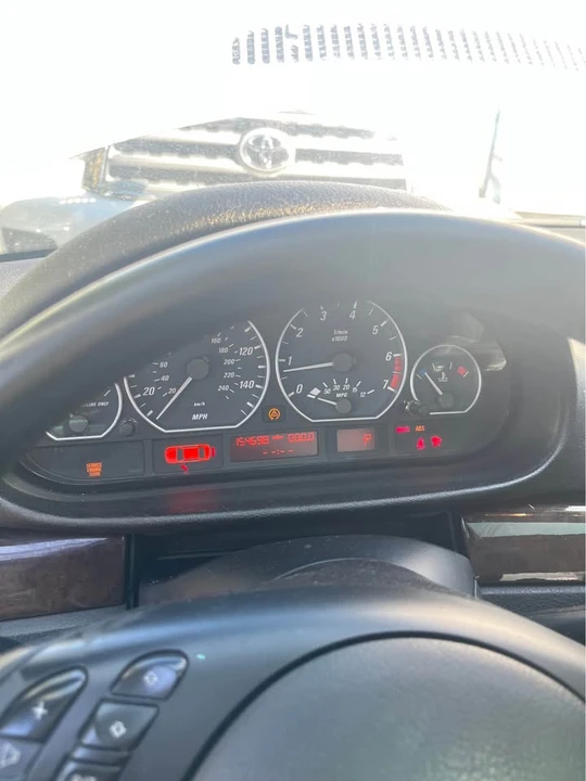2002 BMW E46 330i & 330Ci - Image 7 of 16