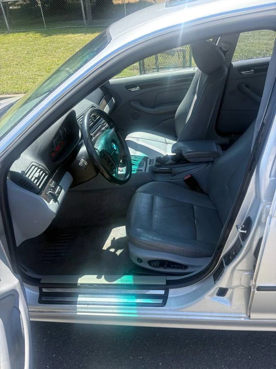 2002 BMW E46 330i & 330Ci - Image 3 of 4