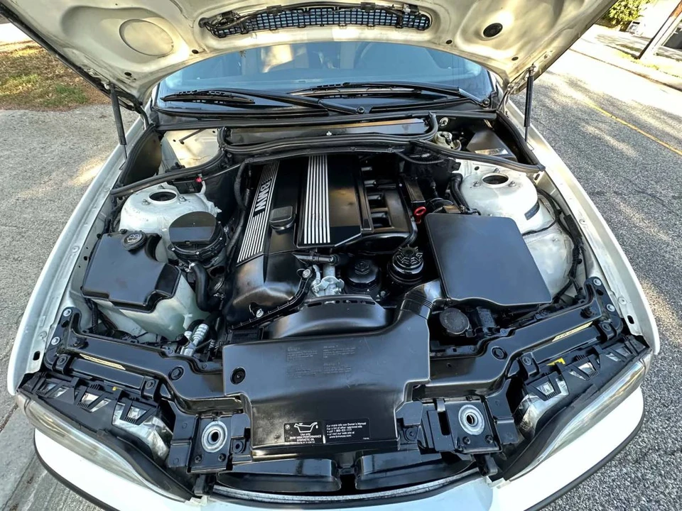 2002 BMW E46 330i & 330Ci - Image 19 of 24