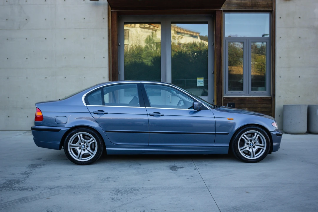 2002 BMW E46 330i & 330Ci - Image 30 of 31